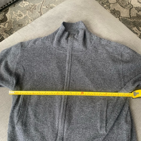 Lord & Taylor 100% Cashmere sweater size XL - Picture 7 of 8